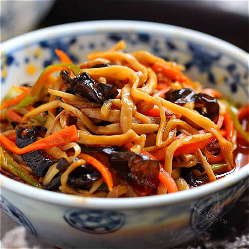 美味的红油杏鲍菇