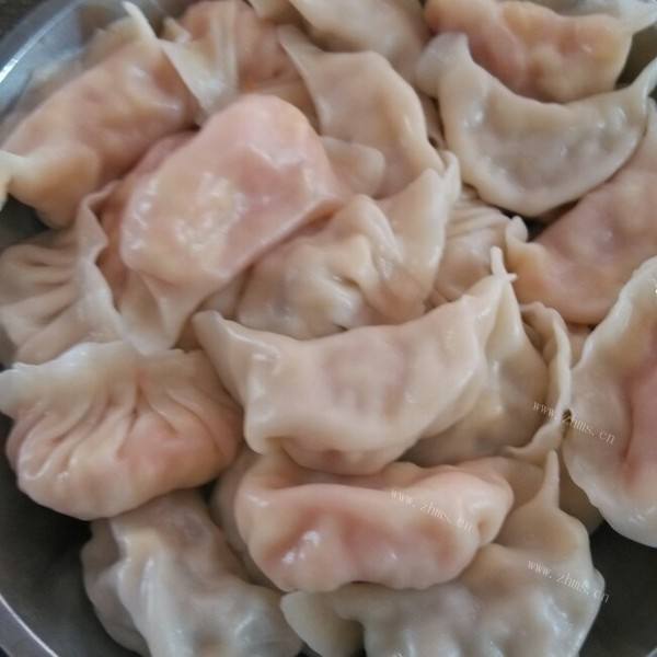 美味的胡萝卜包菜鸡蛋饺子