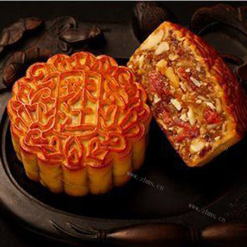美味的广式火腿五仁月饼