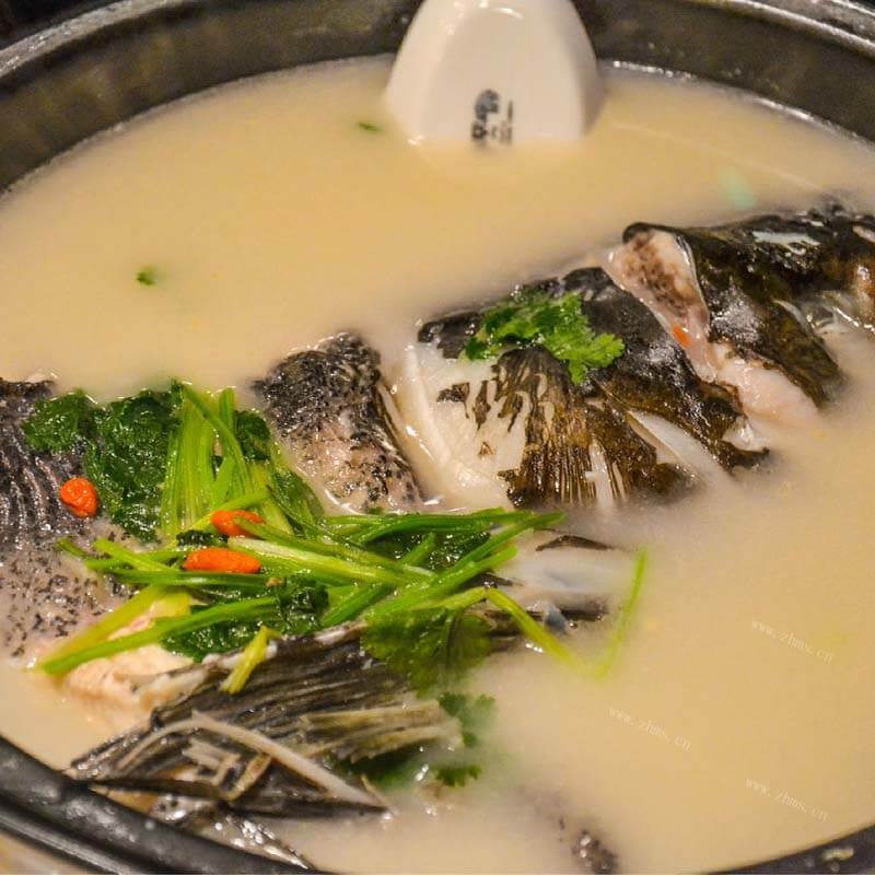 好喝的鱼头茼蒿汤