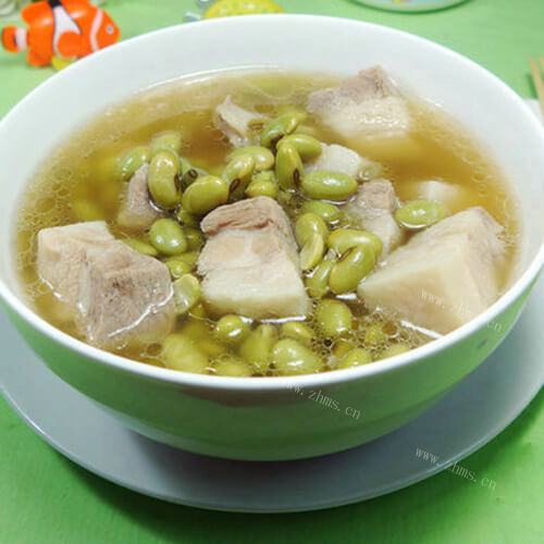 好喝的青黄豆五花肉汤