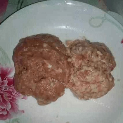 自制咸蛋蒸肉饼做法图解1)