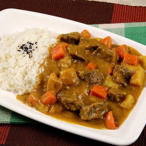 萌萌哒的小猫咖喱牛肉饭