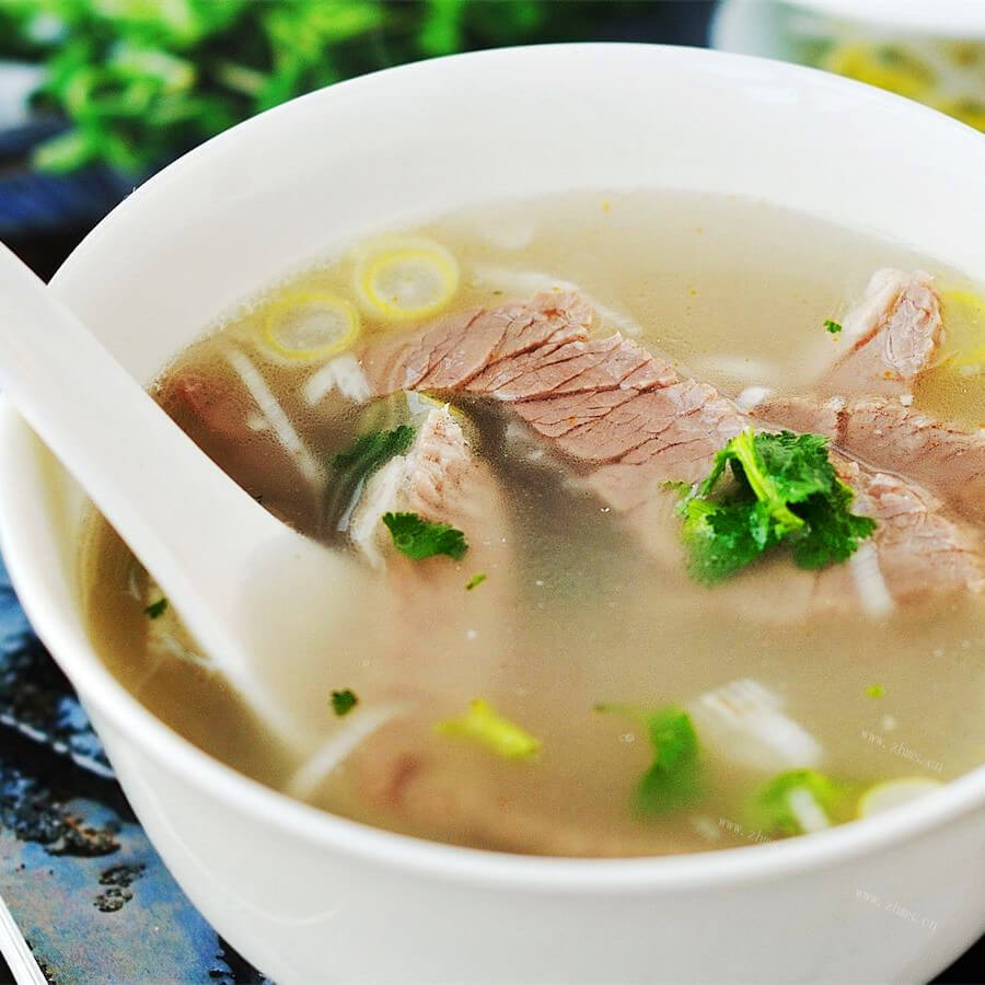 美味的羊棒骨汤