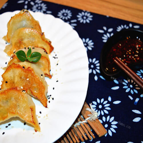 美味电饭煲版煎饺