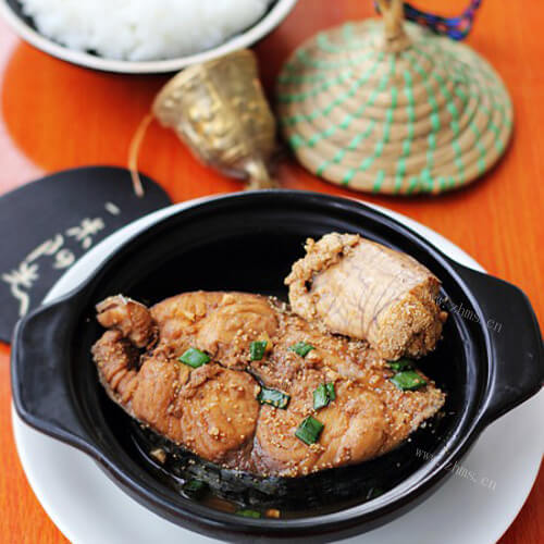 鲜美营养的酱焖鲅鱼豆腐