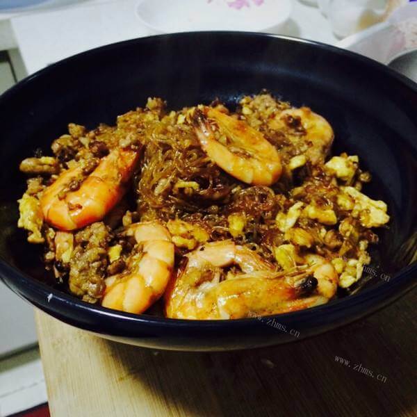 鲜香美味的肉丝虾仁粉丝煲