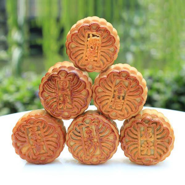 美味的彩色桃山皮月饼