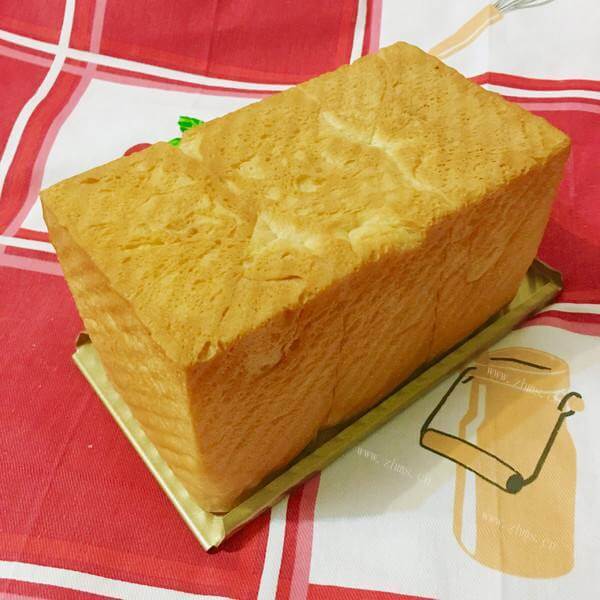 奶香浓郁黑芝麻立方吐司