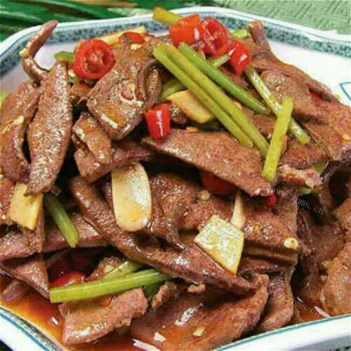 美味的麻油炒猪肝