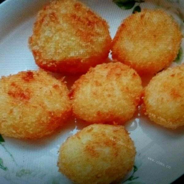 美味的奶酪芝麻土豆饼