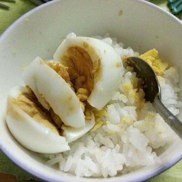 好吃的胡萝卜火腿肠鸡蛋拌饭
