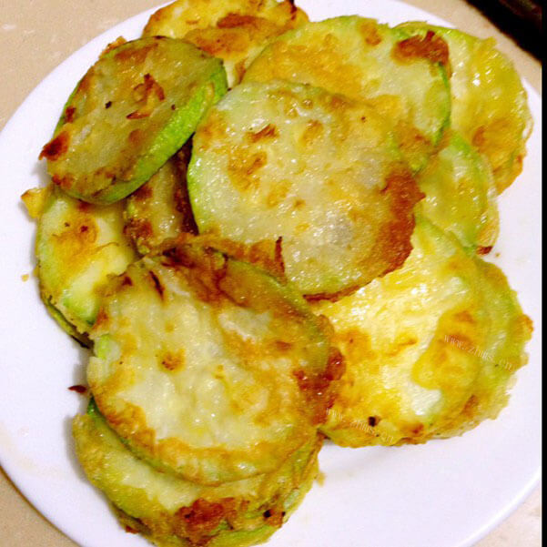 美味的韩式角瓜泡菜煎饼 