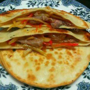 美味的酱牛肉口袋饼