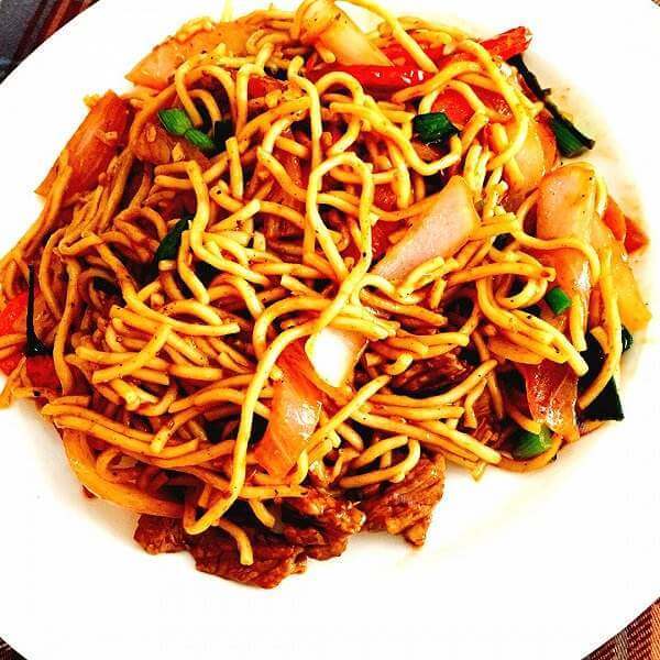 美味的合菜炒面