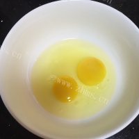 美味的豆沙鸡蛋卷做法图解1)