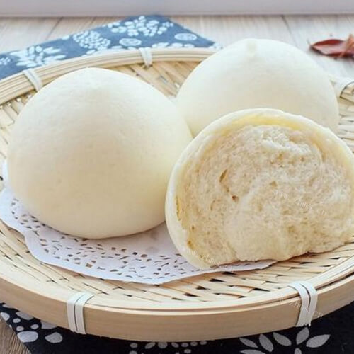 美味的黑米白面馒头