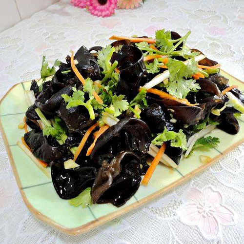 佐酒佳品黑木耳拌胡萝卜