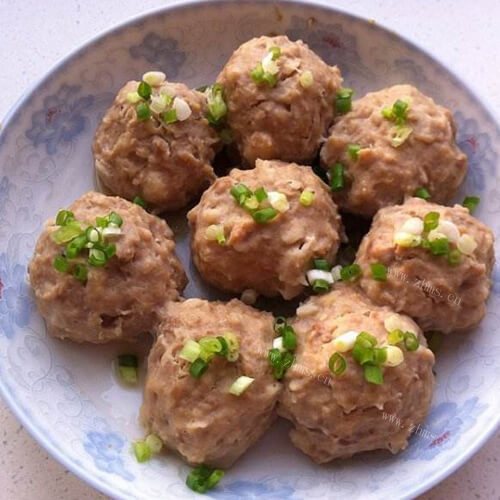 美味的山药猪肉丸子