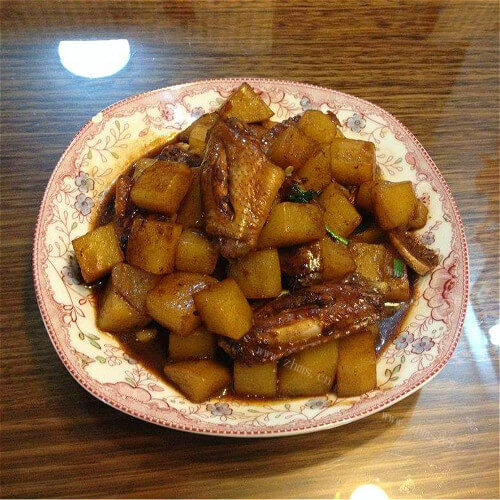 美味麻辣土豆炖鸡翅
