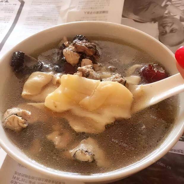 营养乌鸡山药鱼胶汤