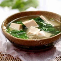 美味的菜苔豆腐汤