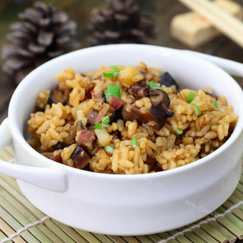 好吃的小米土豆焖饭