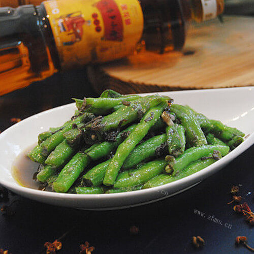鲜美可口的沙蟹汁焖豆角