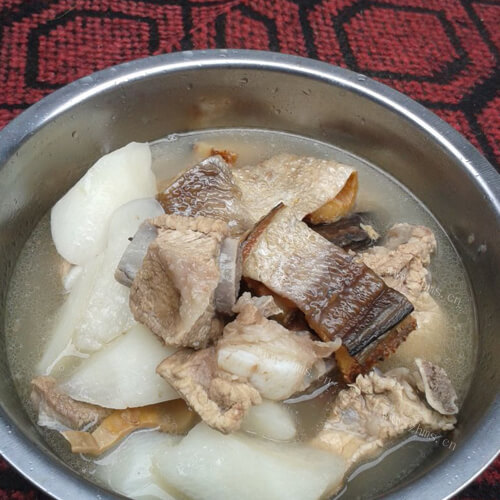 营养的玉米鲍菇排骨汤
