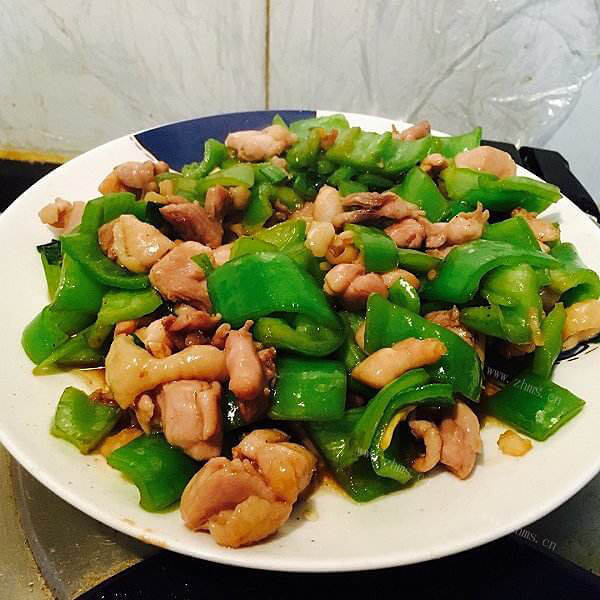 爆香火辣鸡丁