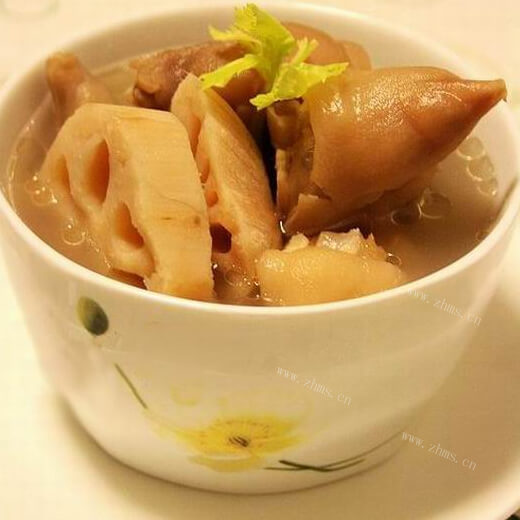 好喝的鸭血莲藕汤