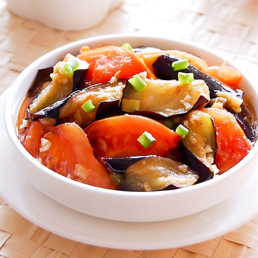 美味青椒西红柿炒茄子