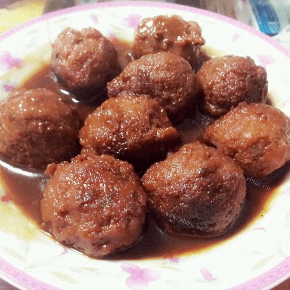 美味酱汁肉圆