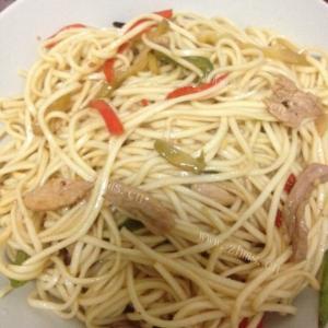 美味的南瓜肉丝拌面