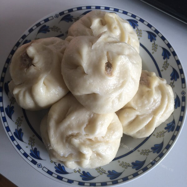 可口的双丝牛肉包子