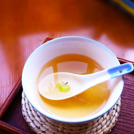 美味黄精大枣鲫鱼汤