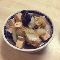 美味的黑木耳炖冻豆腐