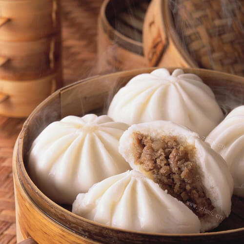 好吃的菇耳肉包