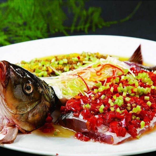 美味辣蒸鲤鱼