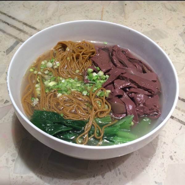 家常青蒜炒羊血