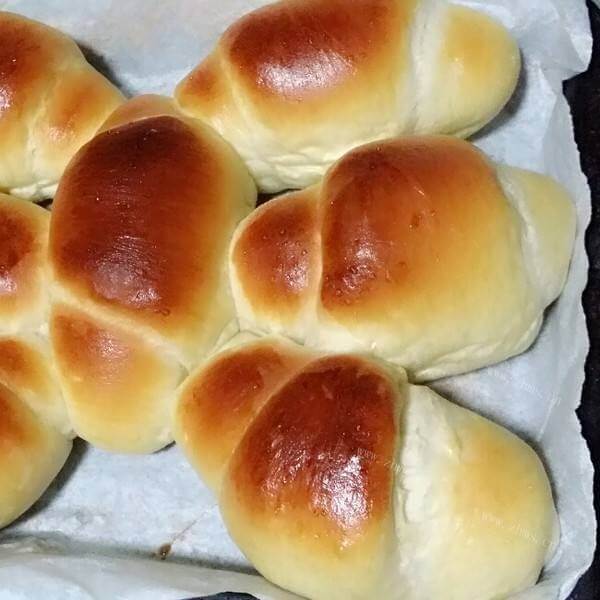 美味迷你黄油面包卷