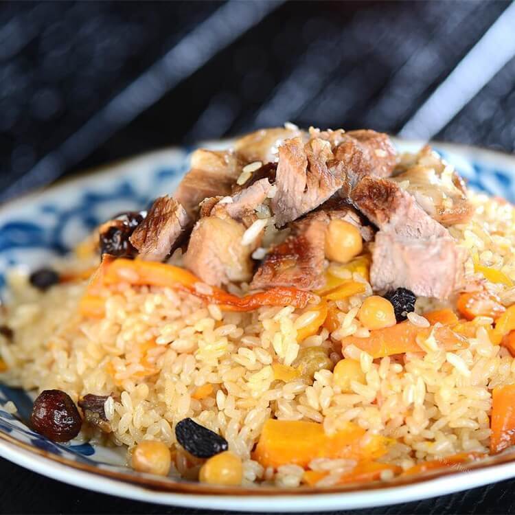 美味可口的羊肉抓饭