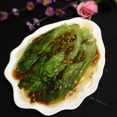 美味的蚝油蒜蓉生菜