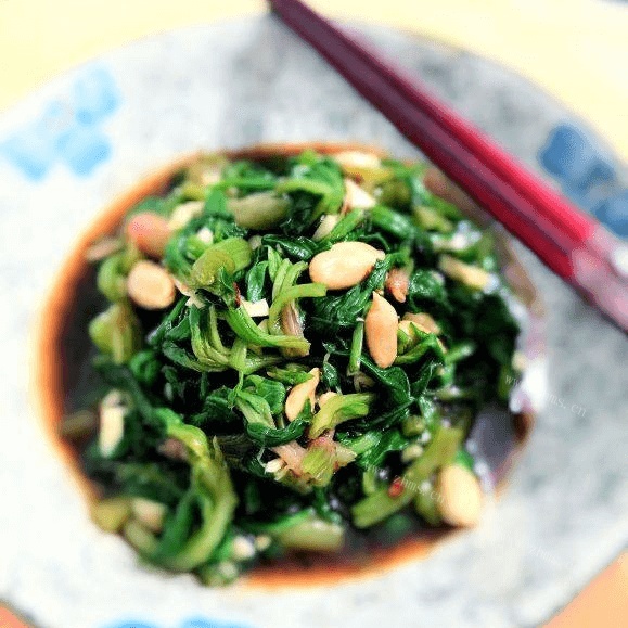 家常菜果仁菠菜