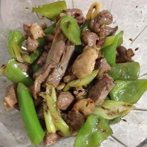 好吃的杏鲍菇青椒炒肉片