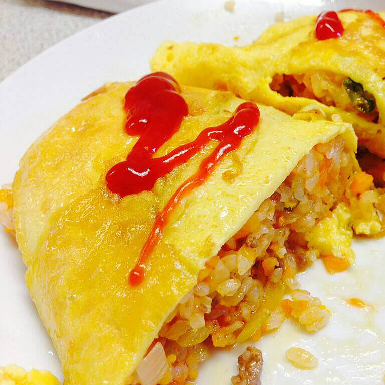 美味的五彩蛋包饭