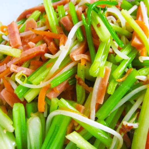 美味的芹菜火腿