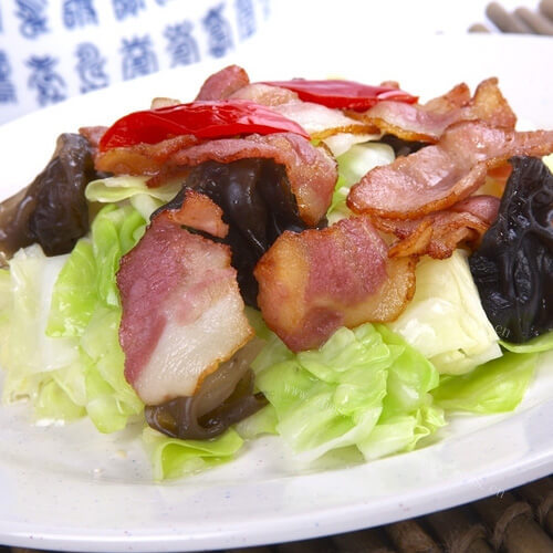 好吃的白菜炒腌肉