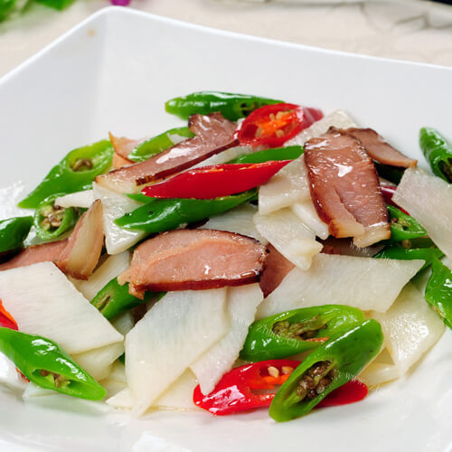 美味铁棍蒸腊肉
