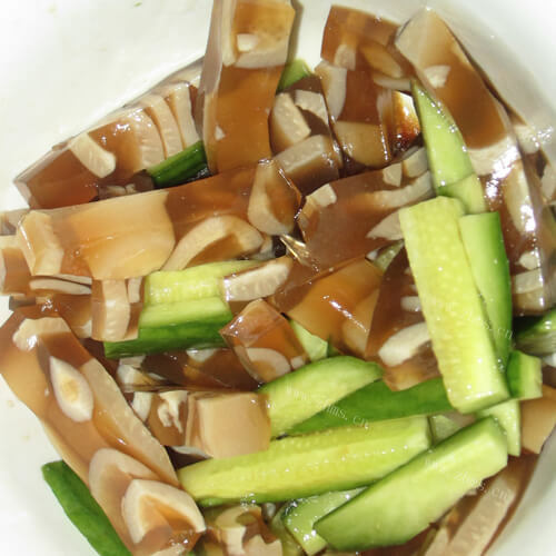 好吃的辣酱拌瓜条